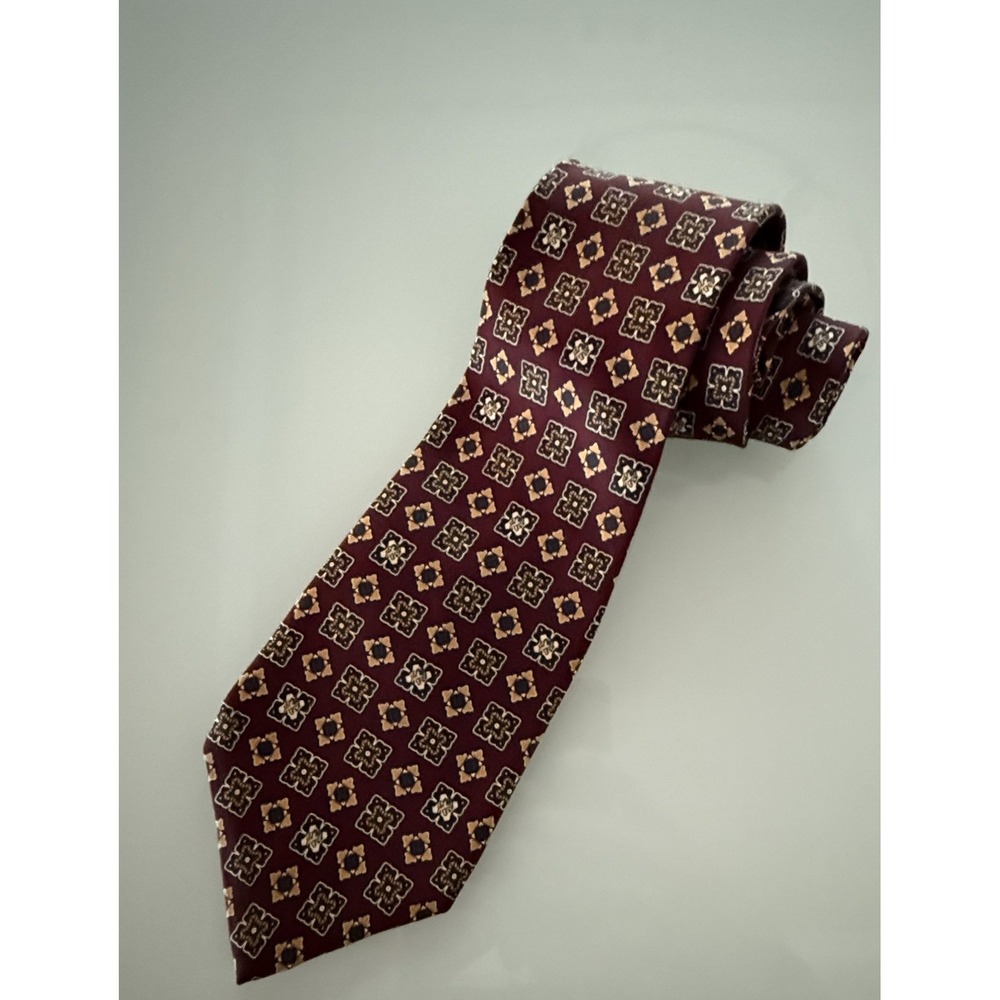Tommy Hilfiger Tie Mens Standard Size Silk Maroon Geo-Metric Pattern Preppy